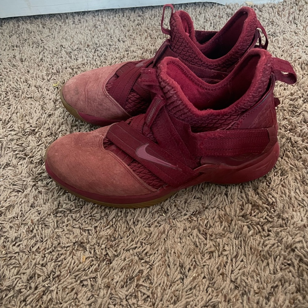 Nike LeBron Soldier Basketball Shoes